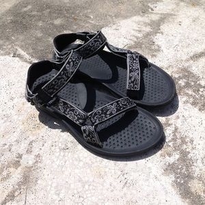 Teva Hurricane Women's Sandals sz 8US